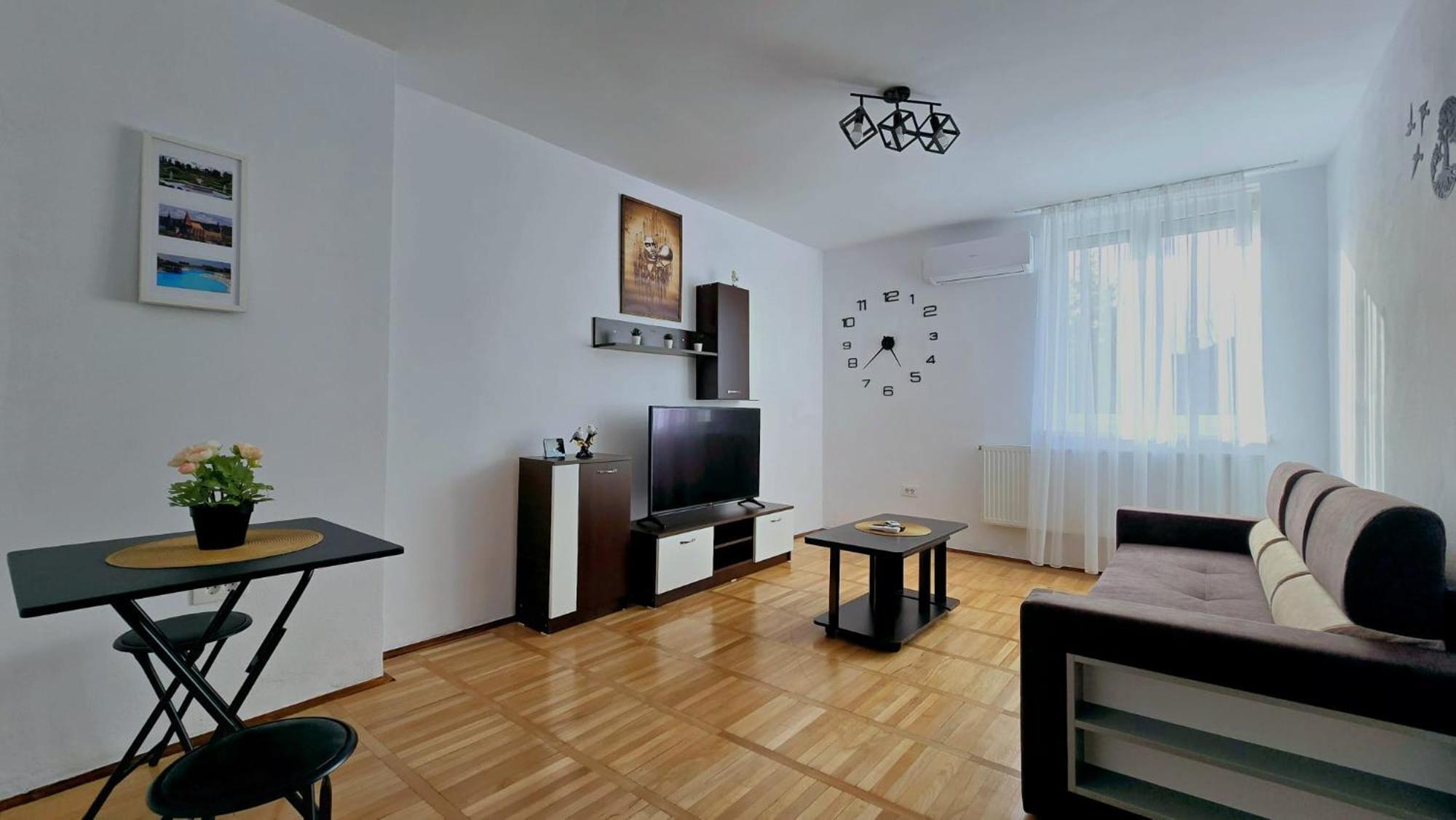 Apartament Confort Hd Hunedoara Bagian luar foto