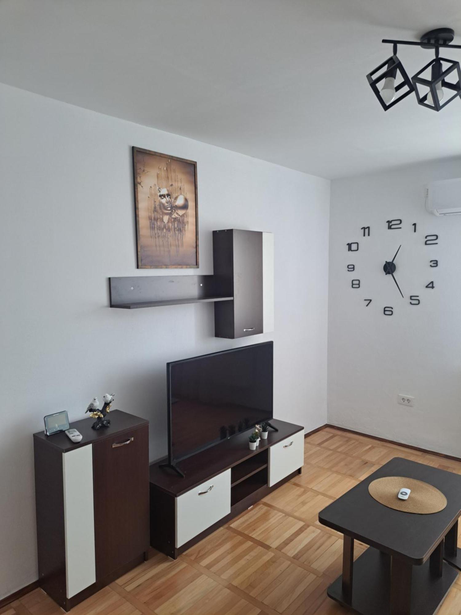 Apartament Confort Hd Hunedoara Bagian luar foto