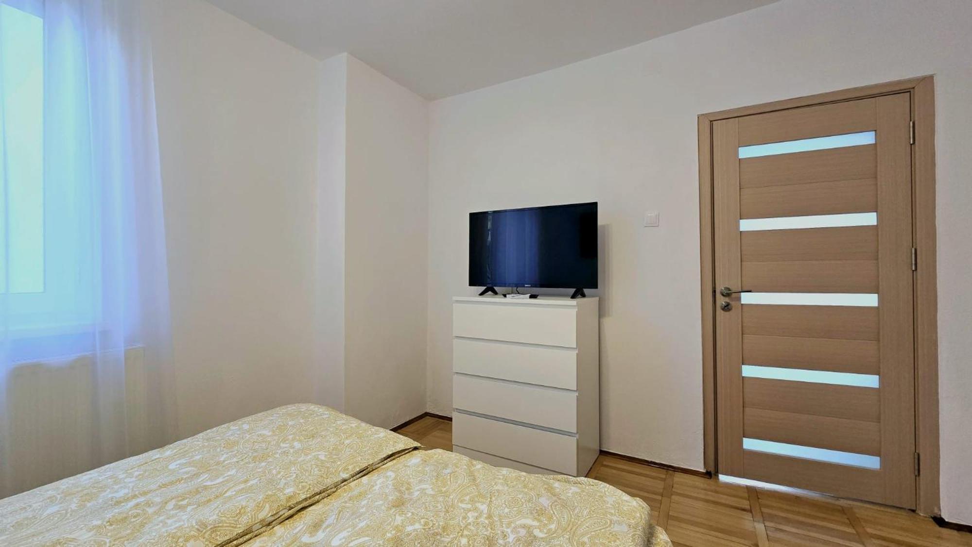 Apartament Confort Hd Hunedoara Bagian luar foto